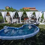 - Donja 14425c Apartment Supetarska Draga