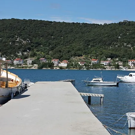 - Donja 14425c Supetarska Draga
