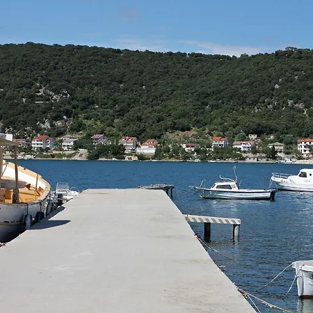 - Donja 14425c Supetarska Draga