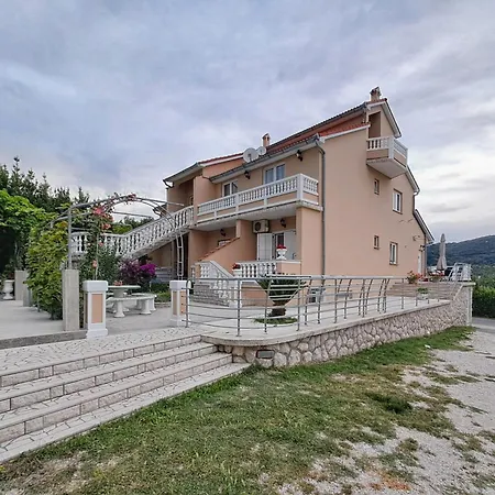 - Donja 14425c * Supetarska Draga