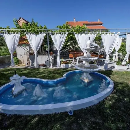 - Donja 14425c Apartment Supetarska Draga
